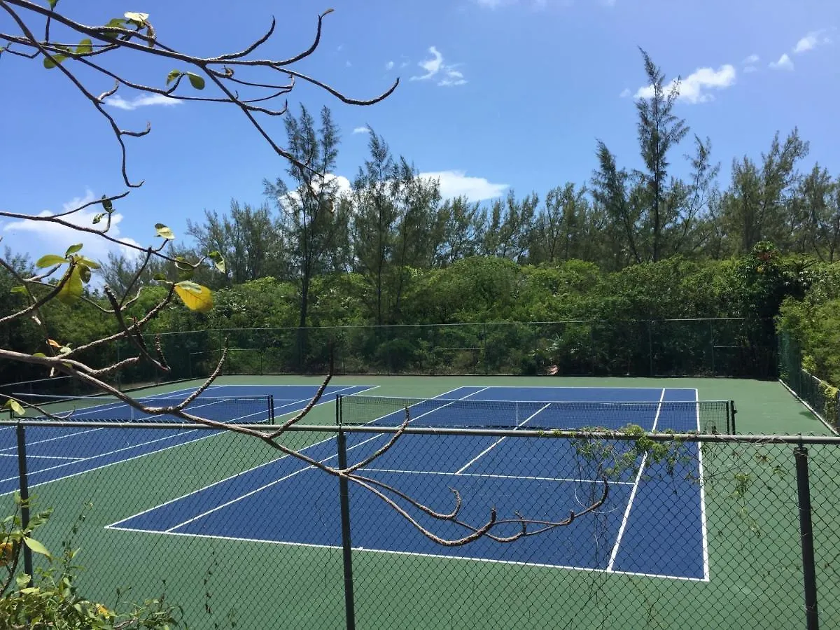Provender Home Savannah Sound 0*,  Багамские острова